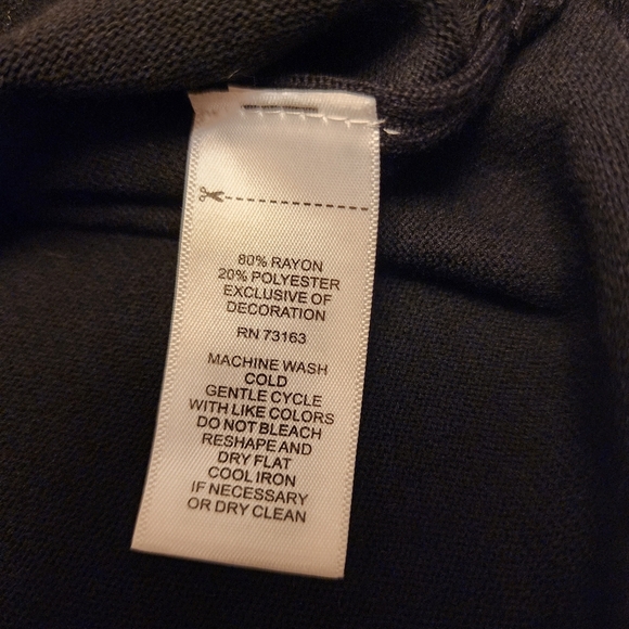 Cable & Gauge Black Sweater - Picture 11 of 11